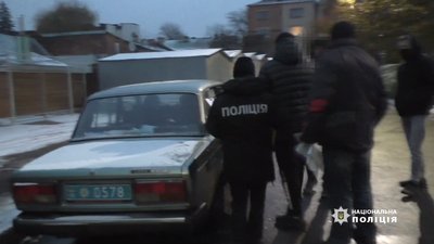 "Онук потрапив у ДТП": у Рівному затримали дніпрянина, який ошукав пенсіонера – поліція