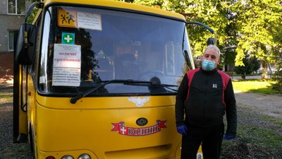 Як на Волині довозять медиків на роботу Як на Волині довозять медиків на роботу