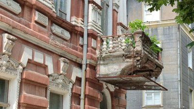 У Бахмуті руйнується історична будівля Азовсько-Донського комерційного банку У Бахмуті руйнується історична будівля Азовсько-Донського комерційного банку