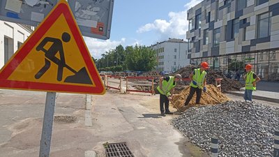 Заміна труб: у Житомирі на Лятошинського ремонтують мережі водопостачання та каналізації Заміна труб: у Житомирі на Лятошинського ремонтують мережі водопостачання та каналізації