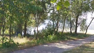 У Сумах біля озера Чеха здійнялася пожежа У Сумах біля озера Чеха здійнялася пожежа