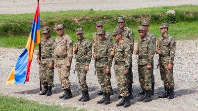 Прапор Вірменії, вірменські солдати