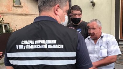 На Львівщині службовця Львівоблавтодору підозрюють у отриманні хабара