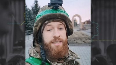 "У Бахмуті кожен момент здається останнім" – прикордонник Павло на позивний "Тєлік" "У Бахмуті кожен момент здається останнім" – прикордонник Павло на позивний "Тєлік"