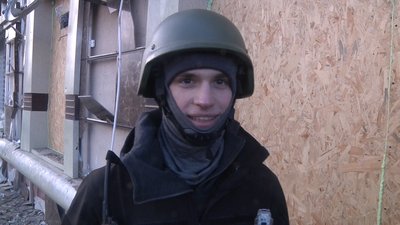 “Ми дуже вдячні, що ви тримаєтесь”. Волонтери з Чехії та Польщі привезли жителям Бахмута гуманітарну допомогу “Ми дуже вдячні, що ви тримаєтесь”. Волонтери з Чехії та Польщі привезли жителям Бахмута гуманітарну допомогу
