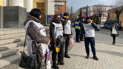 У Вінниці під стінами облдержадміністрації мітингують ФОПи