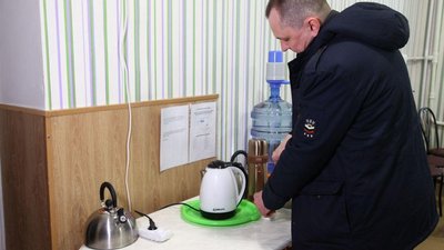 Є генератор, інтернет, працює психолог. У закладах соцзахисту Дніпра облаштували пункти "незламності" та обігріву