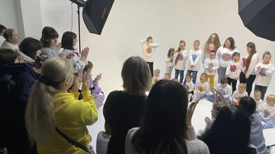 Бути українцем – бути особливим: у Полтаві для календарів фотографували людей із синдромом Дауна Бути українцем – бути особливим: у Полтаві для календарів фотографували людей із синдромом Дауна