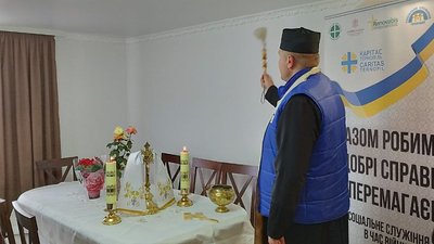 Щоби переселенці відчували себе, як удома: в громаді на Тернопільщині облаштували благодійну кухню Щоби переселенці відчували себе, як удома: в громаді на Тернопільщині облаштували благодійну кухню