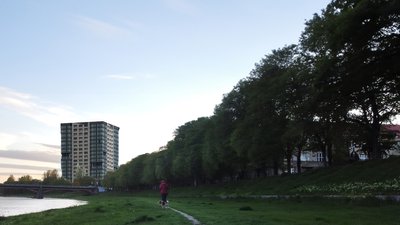 В Ужгороді збирають підписи проти побудови 16-поверхівки на Студентській набережній В Ужгороді збирають підписи проти побудови 16-поверхівки на Студентській набережній