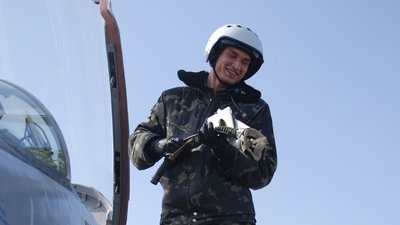 Максим Устименко