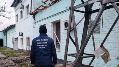 Прокурори задокументували наслідки російської атаки на Черкаси 17 грудня