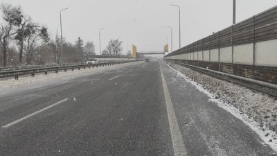 46 дорожніх спецмашин працювали вночі на Житомирщині, аби забезпечити проїзд автошляхами державного значення