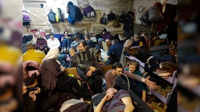 "Почав тицяти дитині у руки гранату": що у суді розповідають потерпілі про утримування їх у підвалі школи у Ягідному "Почав тицяти дитині у руки гранату": що у суді розповідають потерпілі про утримування їх у підвалі школи у Ягідному
