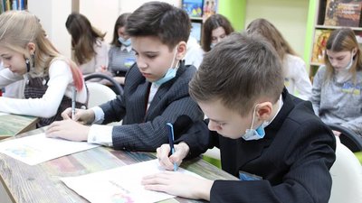 "Загинув за Україну, бо дуже її любив". У Херсоні вшанували пам'ять загиблого на Сході нацгвардійця "Загинув за Україну, бо дуже її любив". У Херсоні вшанували пам'ять загиблого на Сході нацгвардійця