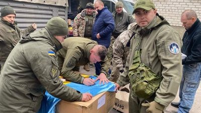 Тернопільські волонтери відвезли 7 тонн допомоги на схід і повернулися додому