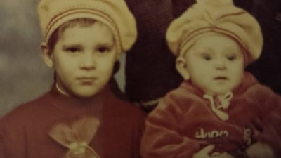 "Я – мати воїнів, двох синів, які сьогодні захищають Україну". Історія тернополянки Інни Іванюк "Я – мати воїнів, двох синів, які сьогодні захищають Україну". Історія тернополянки Інни Іванюк