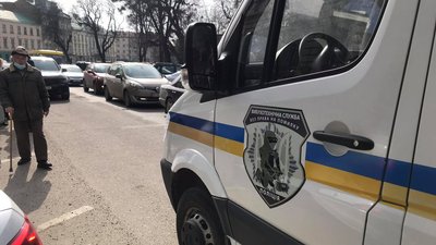 У Львові повідомили про замінування облради та обласної адміністрації У Львові повідомили про замінування облради та обласної адміністрації