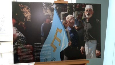 У Луцьку презентували фотовиставку "Історії з окупованого Криму" У Луцьку презентували фотовиставку "Історії з окупованого Криму"