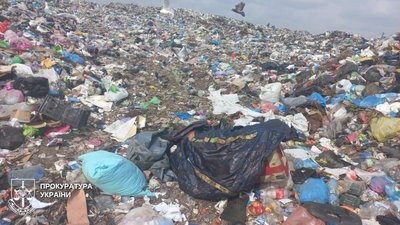Тіло чоловіка знайшли на смітнику