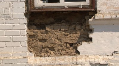 Руйнують будинок чи міняють вікна: що відбувається із черкаською пам'яткою архітектури Руйнують будинок чи міняють вікна: що відбувається із черкаською пам'яткою архітектури