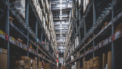 Паливна криза в окупованому Криму вдарила по магазинах продуктів