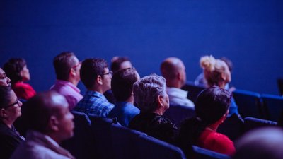 На Дніпропетровщині на дотримання карантинних обмежень перевіряють кінотеатри: які порушення