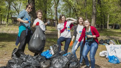 Школярів Херсонщини закликають приєднатися до Всесвітнього дня прибирання