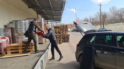 З Німеччини до Одеси доставили 23 тонни корму для тварин З Німеччини до Одеси доставили 23 тонни корму для тварин