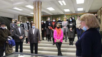 У музеї на Тернопільщині представили рукописну Тору У музеї на Тернопільщині представили рукописну Тору