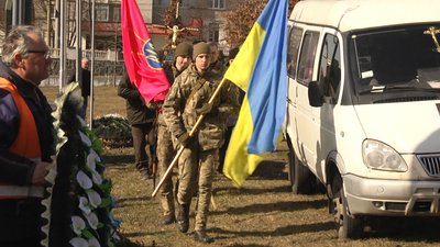 У Житомирі попрощалися із загиблим військовослужбовцем 199 навчального центру Олександром Павловим