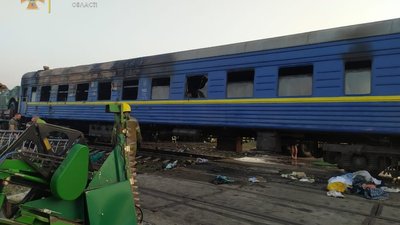 На Полтавщині зіткнулися вантажівка та потяг, травмувалася жінка На Полтавщині зіткнулися вантажівка та потяг, травмувалася жінка
