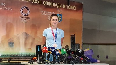 "Я пишаюся тими матчами, що провела у Токіо": Світоліна повернулася до Києва