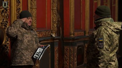 119 бригаді тероборони вручили стрічку до Бойового прапора частини "За участь в обороні України" 119 бригаді тероборони вручили стрічку до Бойового прапора частини "За участь в обороні України"