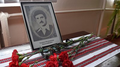 "Віддав життя, рятуючи сотні інших": 30-річчя з дня аварії на залізничній станції Гнівань