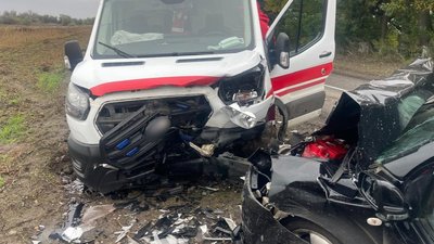ДТП за участі швидкої та легковика на Одещині