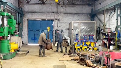На Кіровоградщині ремонтують мережі водогону "Дніпро-Кіровоград". Допомагає релоковане підприємство На Кіровоградщині ремонтують мережі водогону "Дніпро-Кіровоград". Допомагає релоковане підприємство