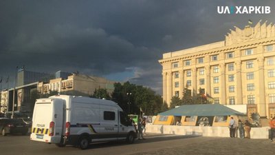 Волонтерський намет залишається на Майдані Свободи в Харкові. Суд відмовив мерії