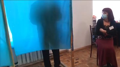 Гроші за фото бюлетеня: у Рівному поліція попередила підкуп виборців