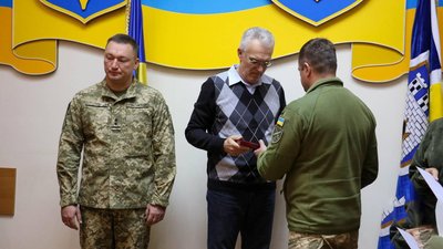 У Житомирі рідним загиблих за Україну воїнів передали державні нагороди У Житомирі рідним загиблих за Україну воїнів передали державні нагороди