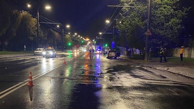 У Луцьку під колесами авто загинув чоловік