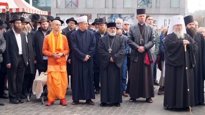Виставка і молебень. У центрі Дніпра вшанували пам'ять 11 тисяч місцевих євреїв-жертв Голокосту