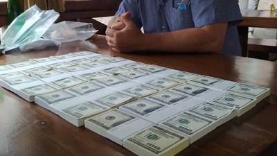 У Кабмін за 200 тисяч доларів. Затримали лучанина, який "продавав" посади в уряд