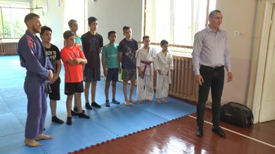 Ветерани АТО організували для дітей тренування з джиу-джитсу Ветерани АТО організували для дітей тренування з джиу-джитсу