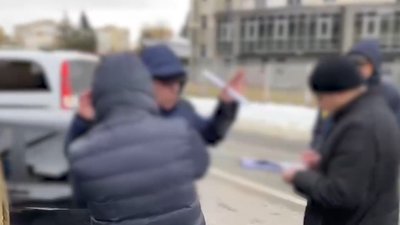 Затримання чоловіків, підозрюваних у вимаганні грошей, 24 січня 2024. Затримання чоловіків, підозрюваних у вимаганні грошей, 24 січня 2024.