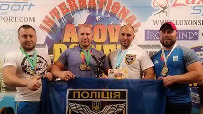 Поліцейські з Кіровоградщини перемогли в міжнародному турнірі з силових видів спорту