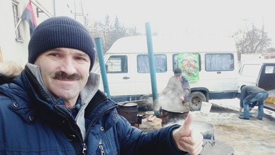 Тернопільські волонтери готують військовим вареники та колядують Тернопільські волонтери готують військовим вареники та колядують