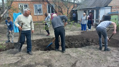Родина із Полтавщини прихистила три сім’ї з Краматорська Родина із Полтавщини прихистила три сім’ї з Краматорська
