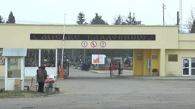 На вихідних у Франківську відновлять рух транспорту до міського кладовища