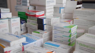 Перша партія медикаментів від міжнародного благодійного фонду Перша партія медикаментів від міжнародного благодійного фонду
